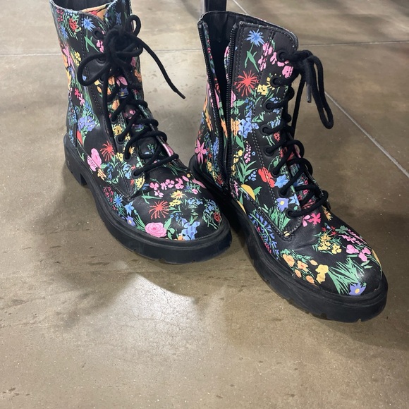 No Boundaries Floral Combat Boots - Black Multi - Picture 2 of 5
